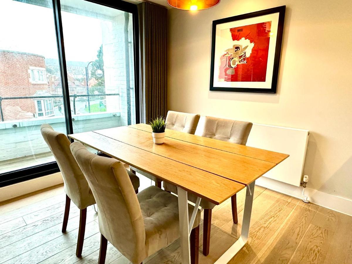 Beautiful New 2 Bedroom Apartment - Next To The Beach - Great Location - Free Parking - Fast Wifi - Smart Tv - Sleeps Up To 4! Close To Purbeck, Corfe Castle, Sandbanks, Poole & Bournemouth Суонидж Экстерьер фото